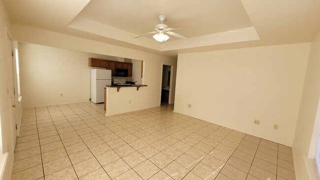 Foto del edificio - Cozy 3 Bed 2 Bath Duplex!