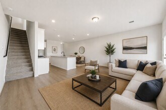 Building Photo - 27806 Western Crk Ct