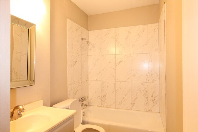 Building Photo - 3111 Long Meadow Dr