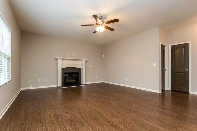 Foto del edificio - 261 Chandler Bluff Ct SE