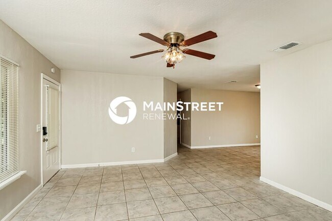 Foto del edificio - 3 Bedroom Pet-Friendly Home in Palm Bay, FL with Main Street Renewal