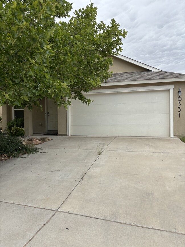 Building Photo - 6331 Avenida Madrid NW