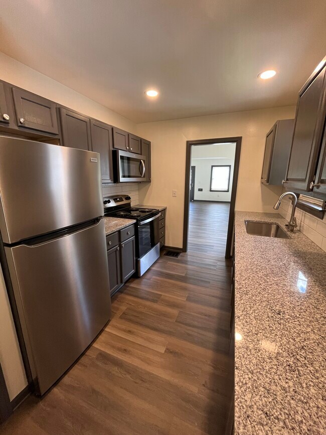 Foto del edificio - 1079 Fairwood Ave