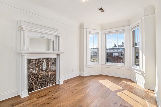 Foto del edificio - 834 Central Ave