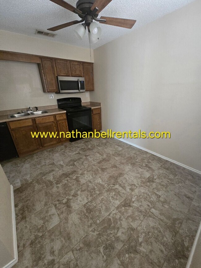 Foto del edificio - Sugar Creek Apartments