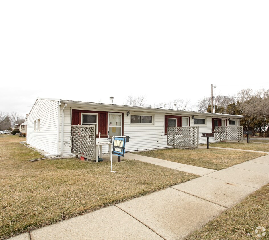 Stephenson Apartments in Clinton Township, MI