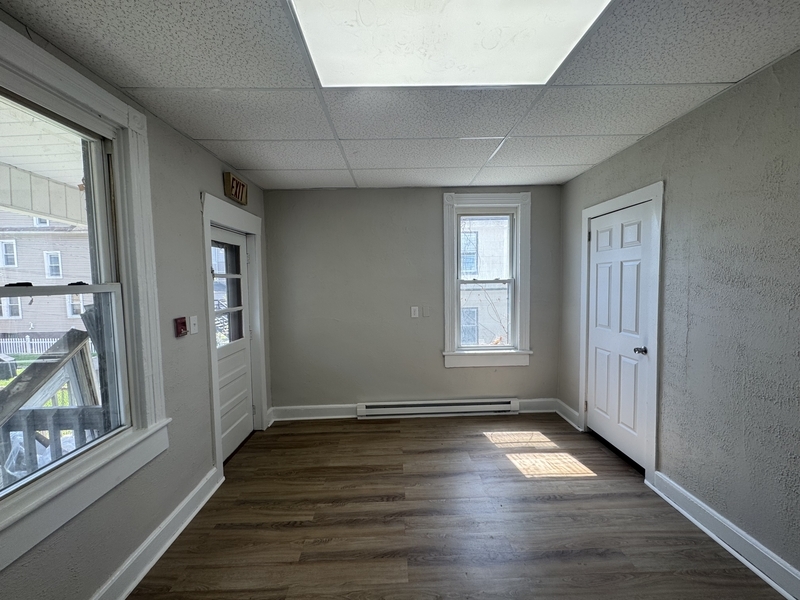 Foto principal - 514 Harrison Ave