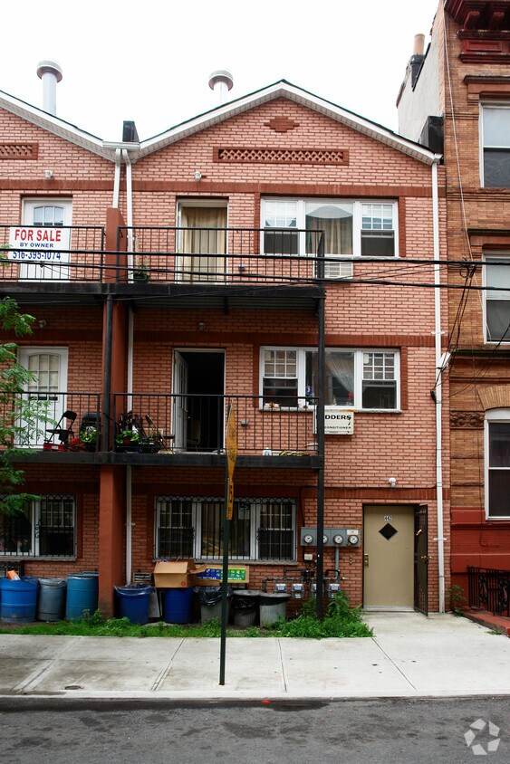 Building Photo - 442 E 136th St