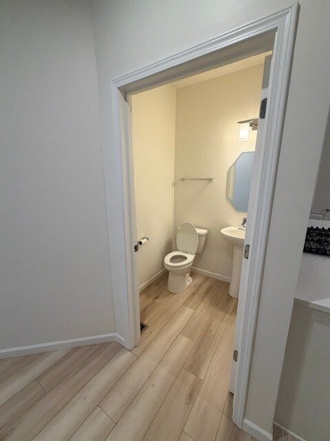 Foto del edificio - 2104 Weatherbee Ln
