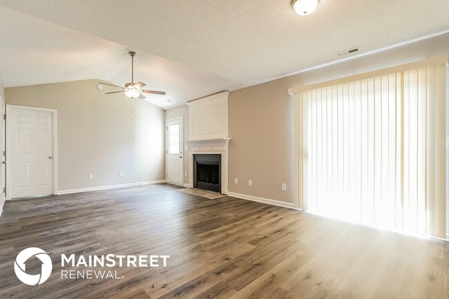 Foto del edificio - 3816 Northlake Dr