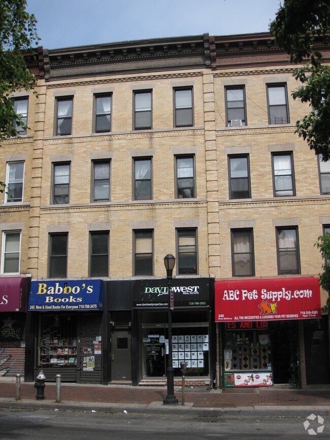 Foto del edificio - 242 Prospect Park W