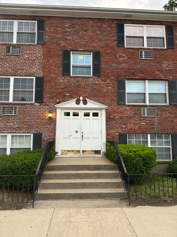 Foto principal - 217 Neponset Ave