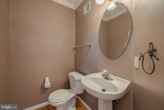 Foto del edificio - 5821 Pearson Ln