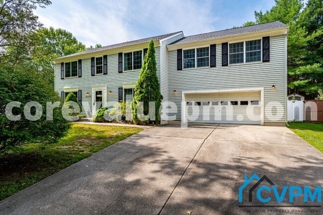 Photo - 15952 Alameda Dr House