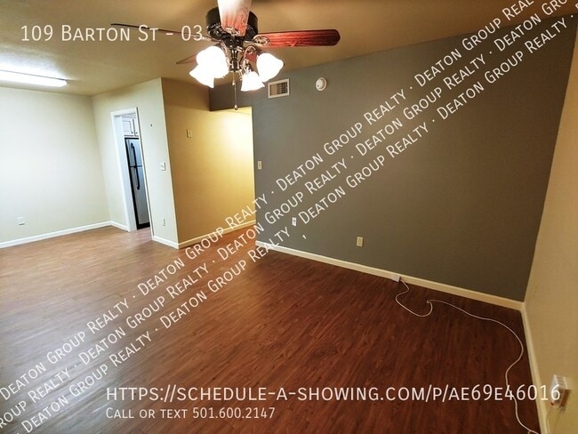 Building Photo - 109 Barton St