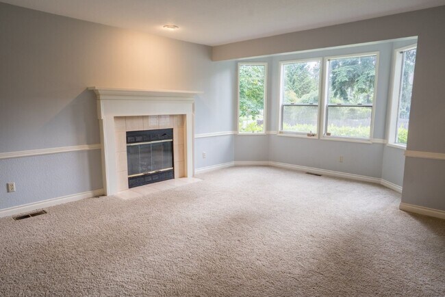 Building Photo - 4bd/2.5ba Sammamish Home