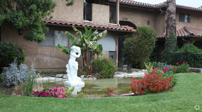 Foto del exterior - Live Oak Plaza