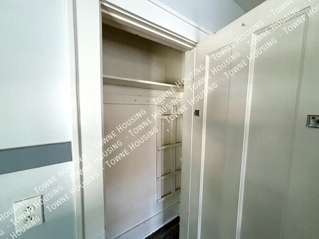 Foto del edificio - 640 Magee Ave