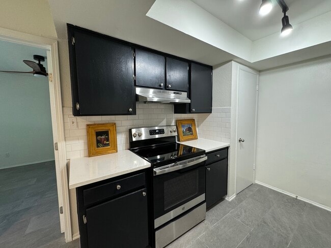 Foto del edificio - 1220 Tartan Ln