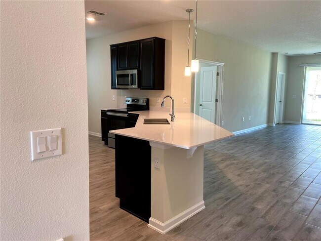 Building Photo - 1358 Lassen St