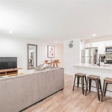 Building Photo - 606 N Marsalis Ave