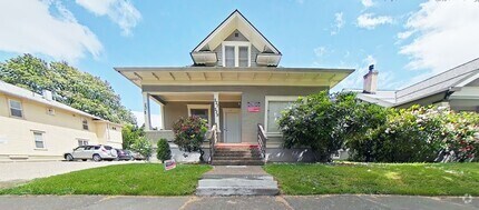 Building Photo - 227 NW 9th St