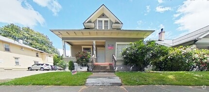 Building Photo - 227 NW 9th St