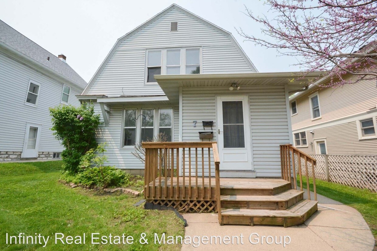 Foto principal - 7 11th Ave SW