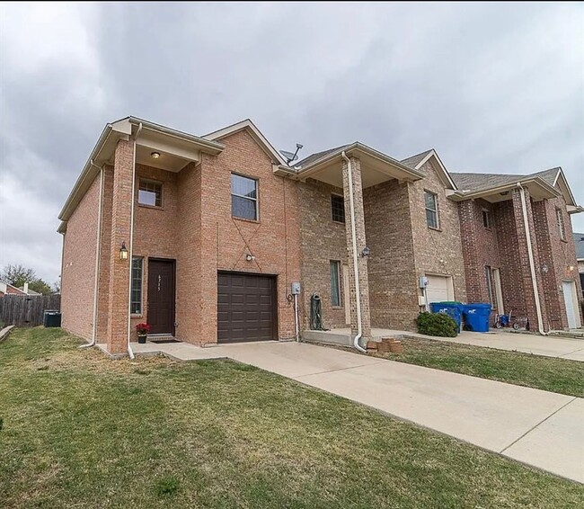 Foto del edificio - 3BR/3BA  Townhome in Rowlett