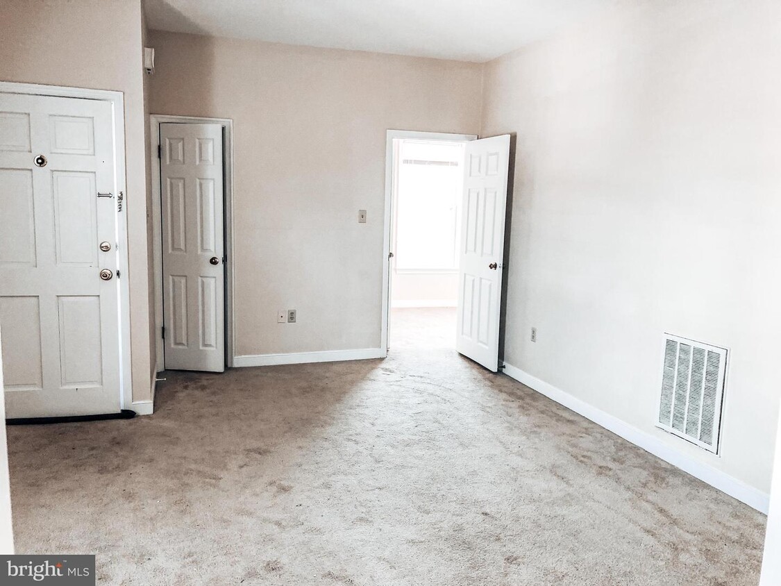 Foto principal - 254 N Main St