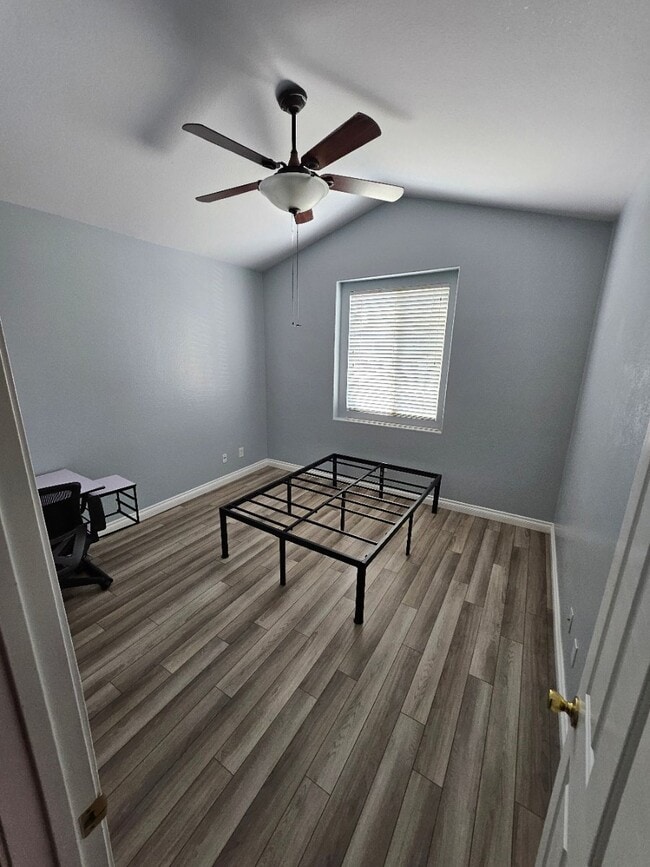 Foto del edificio - 14024 Tiger Lily Ct