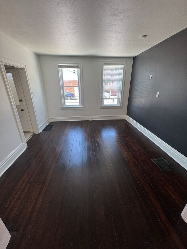 Foto del edificio - 417 N Hanover St