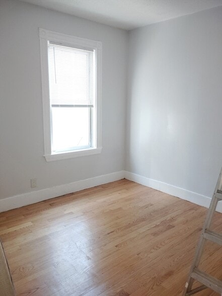 Photo - 3145 Washington St Apartment