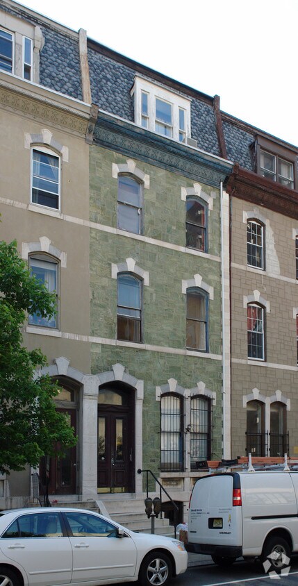 Building Photo - 107 S 21st St