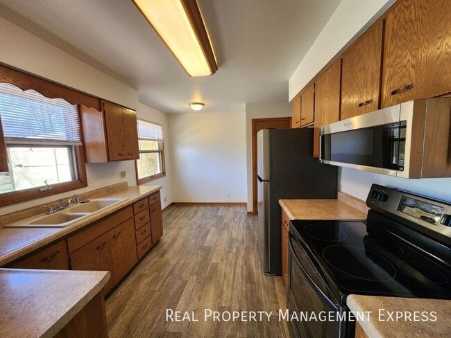 Foto del edificio - Spacious 2 Bedroom, 2 Bath Home in the Heart of Dell Rapids