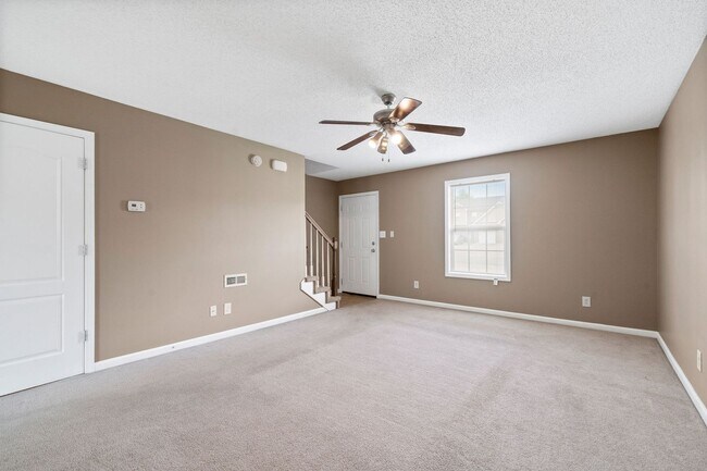 Foto del edificio - 524 Patriot Park Ct