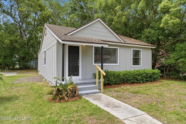 Foto del edificio - 3055 2nd St Cir