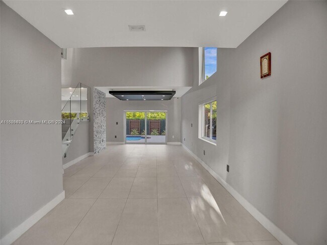 Building Photo - 14301 SW 130th Avenue, Miami, FL 33186