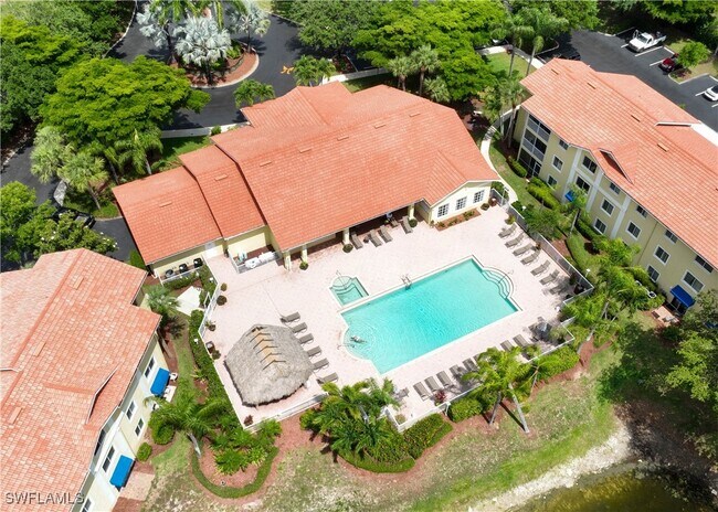 Foto del edificio - 8264 Key Royal Cir
