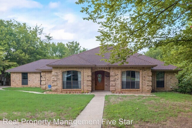 Building Photo - 3 br, 2 bath House - 1400 Robin Ln