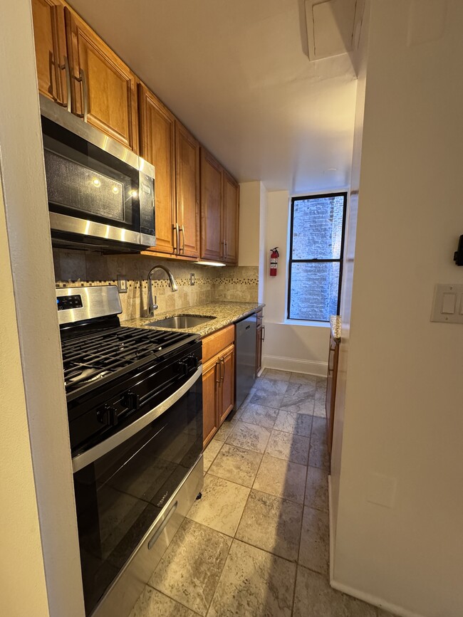 Building Photo - Bristol Court