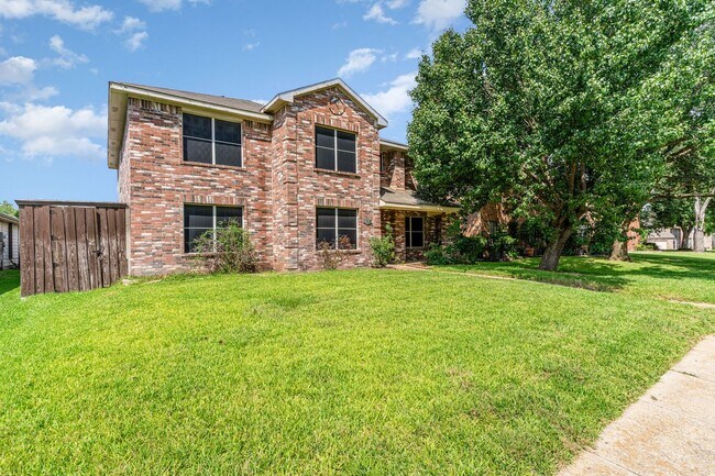 Foto del edificio - 1810 Cedar Ridge Dr