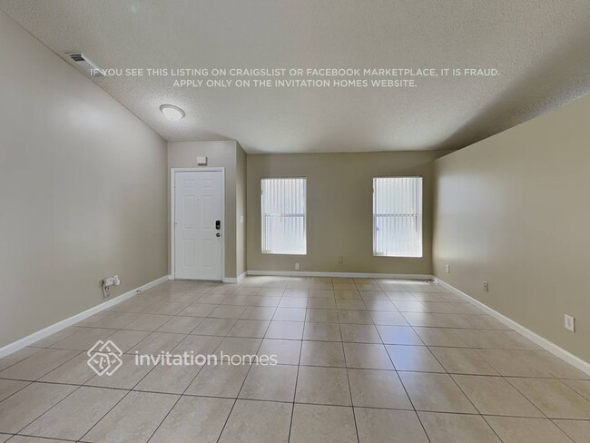 Foto del edificio - 1990 NW 188th Ave