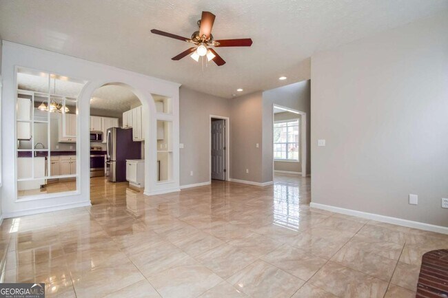Building Photo - 305 Derby Dr