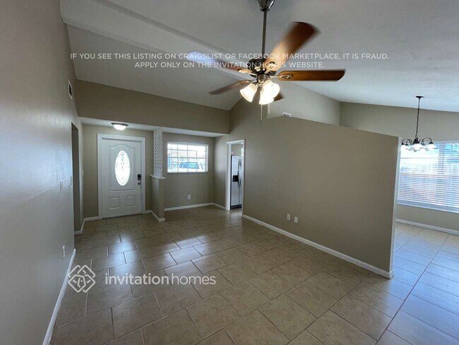 Foto del edificio - 8229 Greenleaf Cir