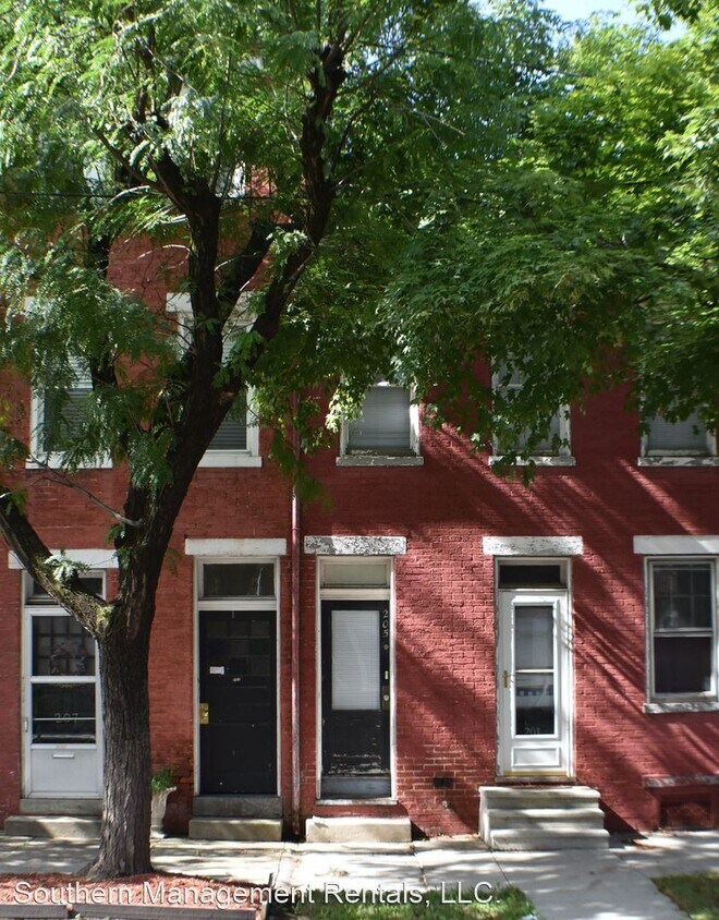 Foto principal - 2 br, 1 bath House - 205 Baltimore St 2nd ...