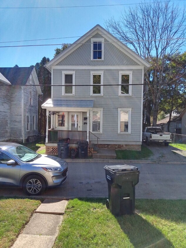 Foto principal - 415 Rankin St