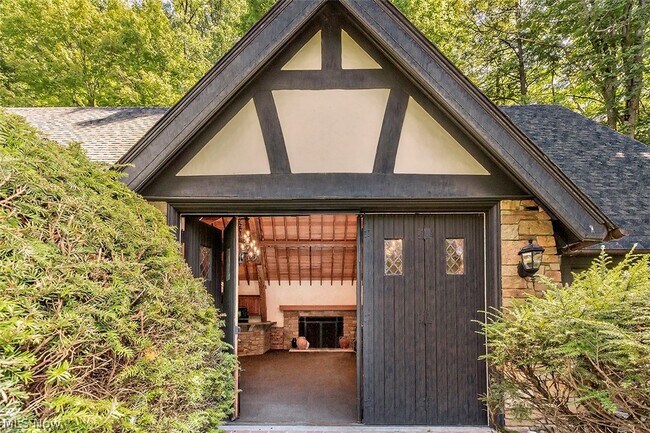 Foto del edificio - 7020 S Woodland Rd