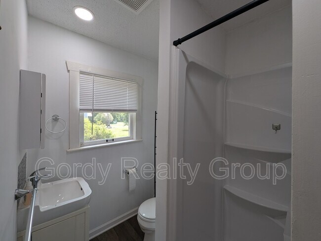 Foto del edificio - 4368 Lee Rd