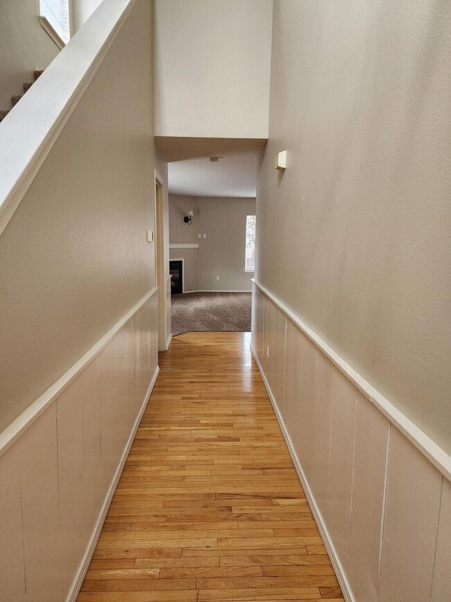 Building Photo - **$200 Move In Special**Beautiful 4 bed 2.5 Bath Home in South Hill Puyallup